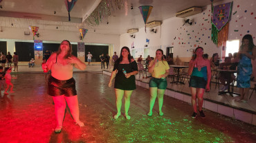 Foto 122: Carnaval 2025 em Quatá promoveu 5 dias de folia com marchinhas, pagode, axé e matinê