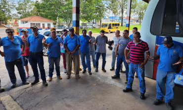 Foto 5: Prefeito Márcio Bidóia visita os departamentos municipais