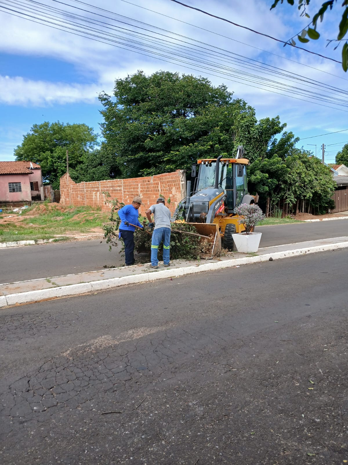 Foto 56: Prefeitura de Quatá trava uma luta contra o mosquito Aedes Aegypti e o Escorpião: Várias ações estão sendo realizadas para acabar com a Dengue e conscientizar a população