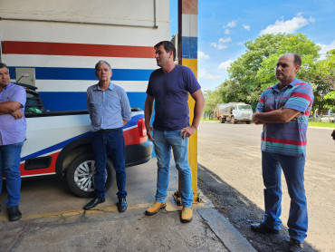 Foto 11: Prefeito Márcio Bidóia visita os departamentos municipais