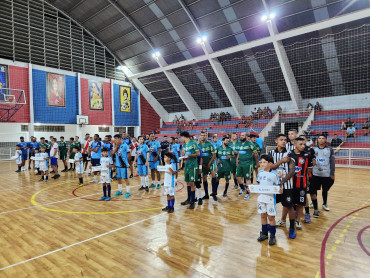 Foto 4: Cerimônia de estreia do Campeonato Municipal  de Futsal Livre