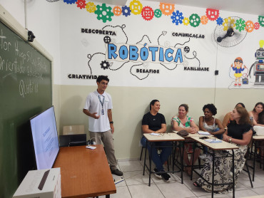 Foto 16: Secretaria de Educação de Quatá forma Professores para ministrar aulas de robótica