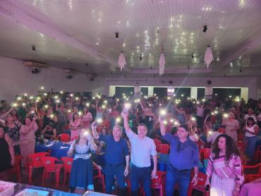 Notícia Servidores Municipais e Frente de Trabalho recebem uma grande festa